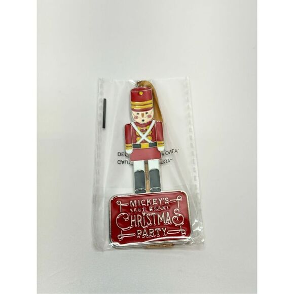 Mickey’s Very Merry Christmas Party 2023 Mickeys Ornament Toy Soldier NEW‎ - Picture 3 of 4